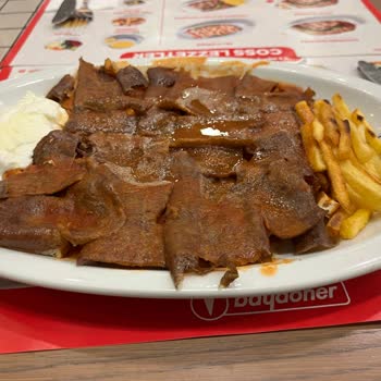Baydöner Bornova'da Yanık Patates, Kirli Çatal-Bıçak Ve Yetersiz Servis Deneyimi