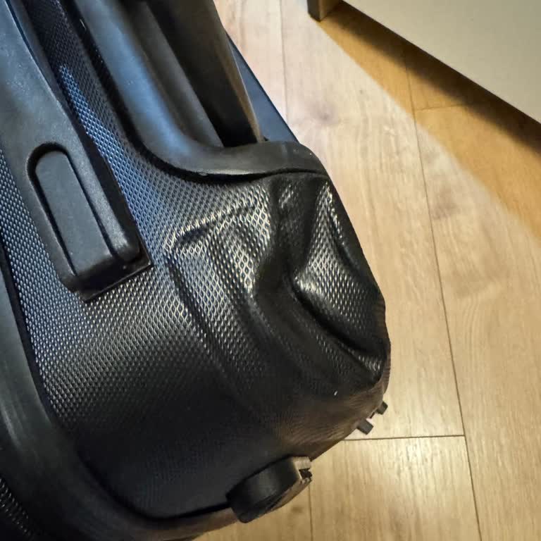 Sunexpress Uçuşunda Valizim Kırıldı, Sorumluluk Alınmadı!