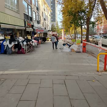 Caddeyi İşgal Eden Esnaf Ve Yetersiz Belediye Denetimi Mağduriyet Yaratıyor