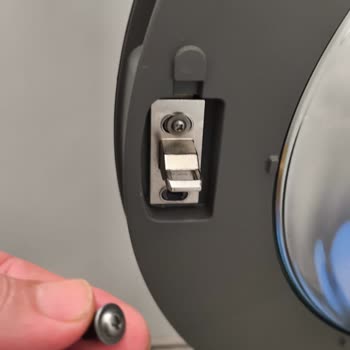 Garanti Kapsamındaki Çamaşır Makinesi Parçası İçin Ekstra Ücret Talebi