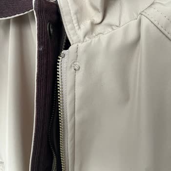 Yeni Aldığım Montun Çıtçıtı Kısa Sürede Bozuldu