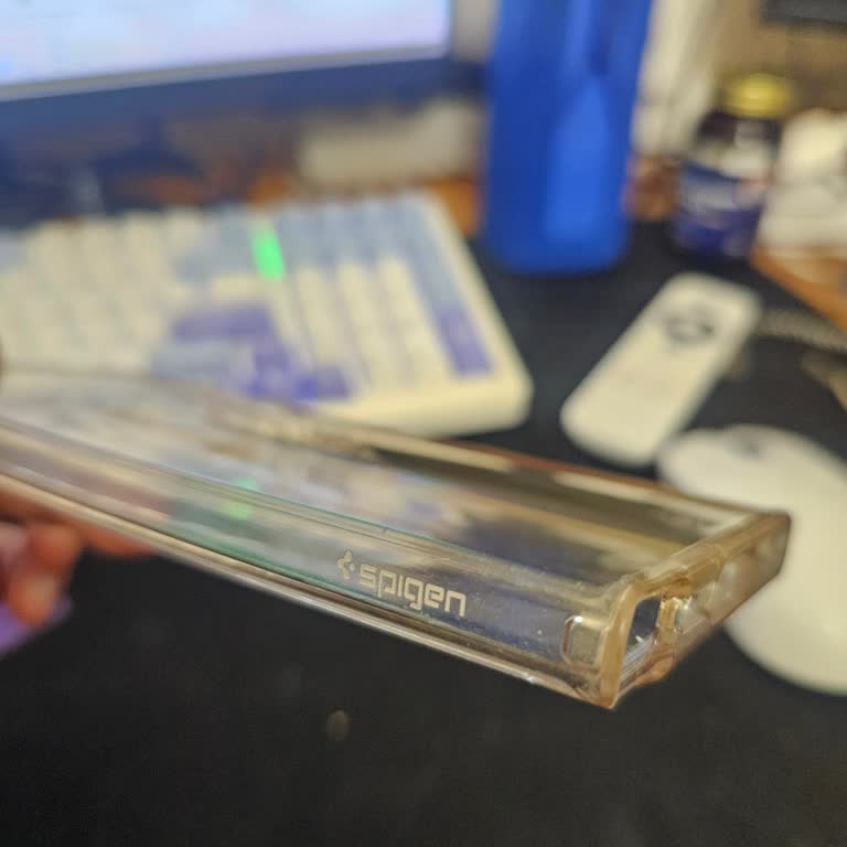 Kılıf 4 Ayda Sarardı, Kargo Süreci Mağduriyet Yaratıyor