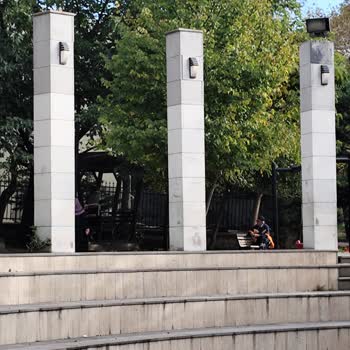 Esenyurt Belediyesi Köprü Parkı'nda Görevli Personelin İlgisizliği Ve Temizlik Sorunu