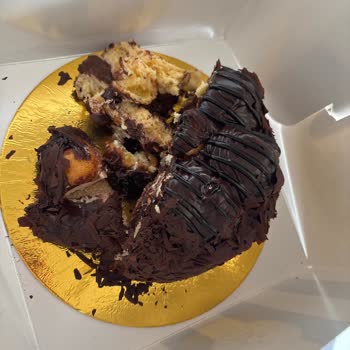 Bozuk Pasta Nedeniyle Özel Günüm Mahvoldu, İade Veya Yeni Ürün Talep Ediyorum