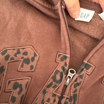 GAP'ten Aldığım Hırka Kullanılmış Ve Etiketsiz Geldi