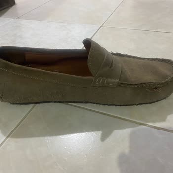 Kısa Sürede Deforme Olan Ayakkabı Ve Yetersiz Mağaza Desteği