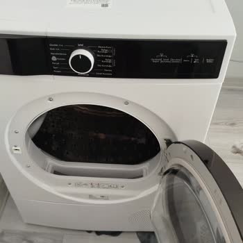 Vestel Kurutma Makinesi Su Akıtıyor, Dolabım Ve Parkelerim Zarar Gördü