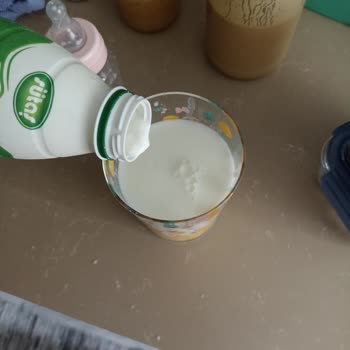 Onur Market Tarihi Geçmemiş Kefirde Bozukluk Ve Kötü Koku Nedeniyle Mağduriyet