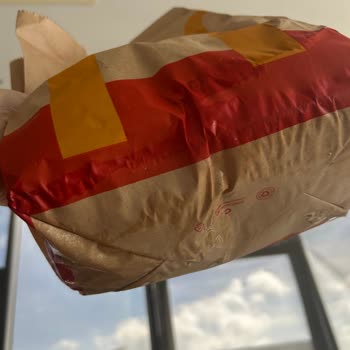 Dökülen Kola Nedeniyle Kullanılamaz Sipariş Ve Yetersiz Müşteri Hizmeti