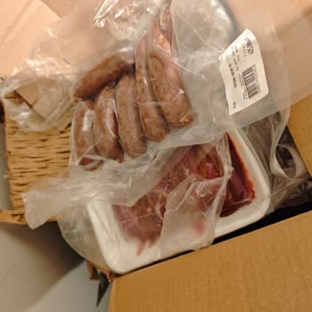 Şehzade Marketler Zinciri Soğuk Zincirsiz Ve Kimyasal Kokulu Gıda Teslimatı: Güvenlik Endişesi!