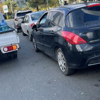 Su Dağıtım Aracının Hatalı Parkı Ve Sürücü İlgisizliği