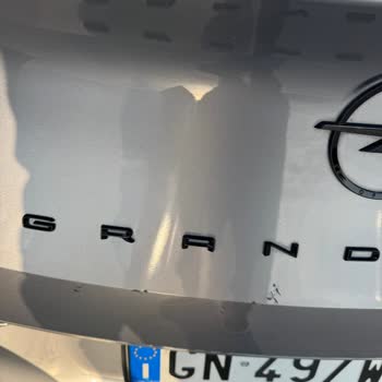 I Face an Unfair Damage Charge from Europcar Italy — €410 for Pre-Existing Scratches