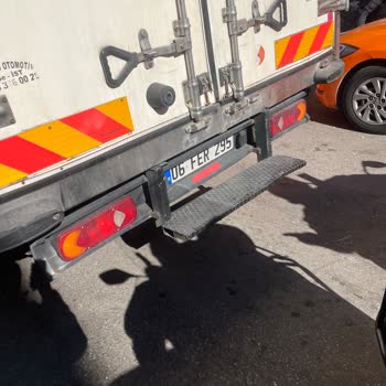 Horoz Lojistik Sürücüsünden Trafikte Bıçaklı Saldırı Ve Maddi Zarar Talebi