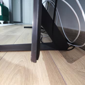 Aldığım Televizyonda Ölü Piksel Ve Çerçeve Kırığı Var, Değişim Talep Ediyorum