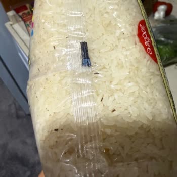 Aldığım Pirinç Paketinden Canlı Böcekler Çıktı, Değişim Ve Açıklama Bekliyorum