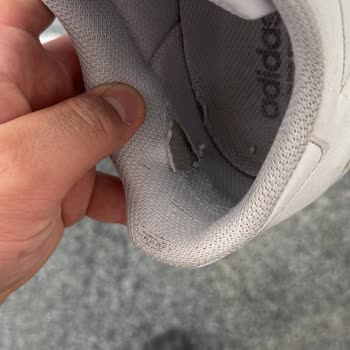 Kısa Sürede Yırtılan Adidas Superstar Ayakkabım İçin Çözüm Bekliyorum