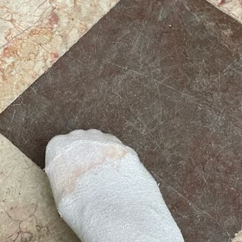 Netba Beyaz Ayakkabıda Pembe Boya Akması Mağduriyeti!