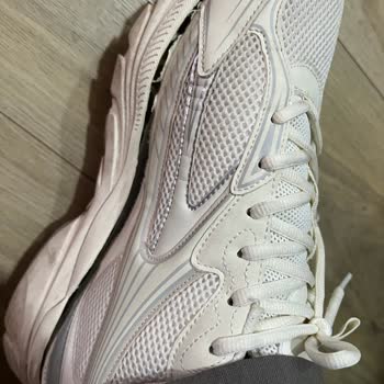 Üçüncü Giyişte Tabanı Ayrılan Ayakkabım İçin Çözüm Bekliyorum