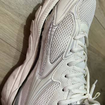 Üçüncü Giyişte Tabanı Ayrılan Ayakkabım İçin Çözüm Bekliyorum