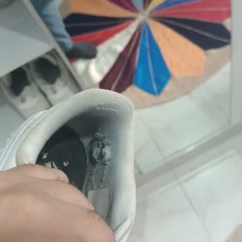 Aldığım Adidas Ayakkabı İki Ayda Yırtıldı Değişim Talebim Reddedildi