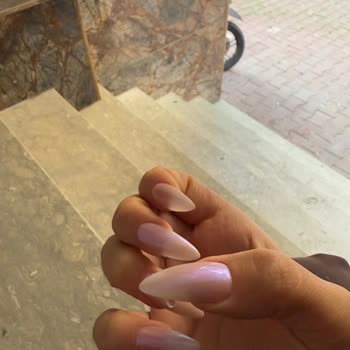 Protez Tırnak İşleminde Memnuniyetsizlik Ve Ücret İadesi Talebi