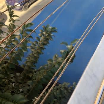 Apartman Önüne Park Eden Yüksek Kasalı Araçlar Güvenlik Riski Oluşturuyor