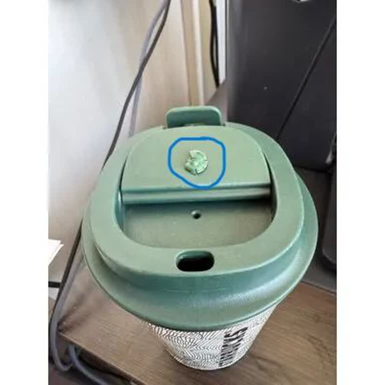 Starbucks Termos Kapağı Sızdırıyor, Yedek Parça Temin Edilmiyor