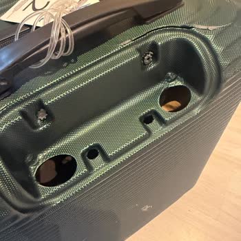 Emirates Uçuşunda Hasarlı Valiz ve Yetersiz Tazminat Teklifi