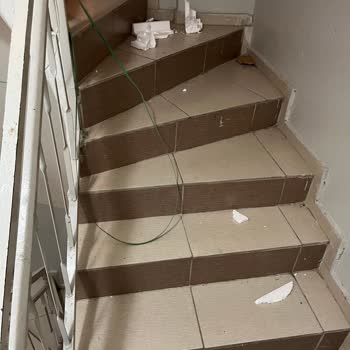 Buzdolabı Kurulumu Sırasında Evin Kirletilmesi Ve Eşyaların Zarar Görmesi