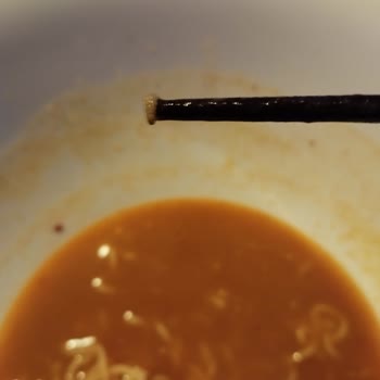 Satın Aldığım Noodle Paketinden Kurt Çıktı, Hijyen Sorunu Yaşadım