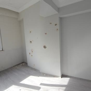 Ciddi Yapısal Sorunlar Nedeniyle Sağlık Ve Güvenlik Tehlikesi Yaşadığım Evde Kalıcı Çözüm Sunulmuyor