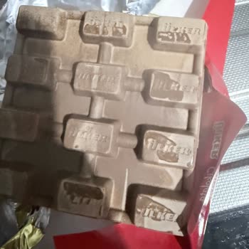 Son Kullanma Tarihi Geçmemiş Çikolatada Bozulma Ve Marketin İlgisizliği