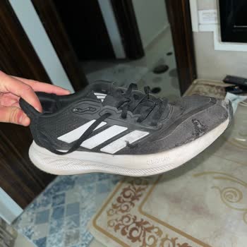 Beş Ayda Yırtılan Ayakkabı İçin Garanti Reddiyle Mağduriyet Yaşadım