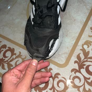 Beş Ayda Yırtılan Ayakkabı İçin Garanti Reddiyle Mağduriyet Yaşadım