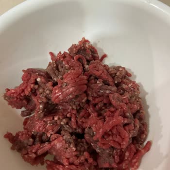 Kasap Reyonunda Önceden Çekilmiş Kıyma Güvenimi Sarstı, Sağlığımız Risk Altında