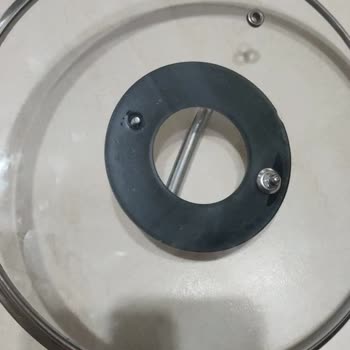 Emsan Mutfak Garanti Kapsamındaki Tencerenin Kapağı Bozuldu, Değişim Yapılmıyor