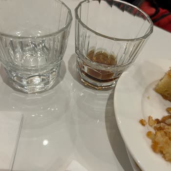 Plaza Premium Lounge'da Yetersiz Hizmet Ve İlgisiz Personel Deneyimi