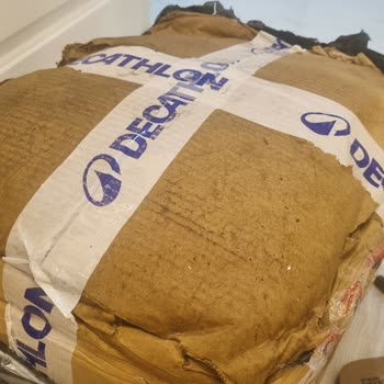 Islak Ve Kötü Kokulu Kargo: Decathlon Ve Aras Kargo’dan Paketleme Ve Teslimat Sorunu