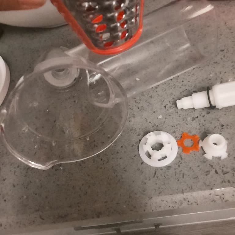 Rende Makinesi Parçaları Kısa Sürede Kırıldı, Garanti Kapsamı Dışında Bırakıldı