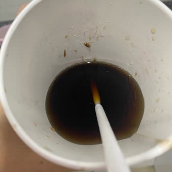 Burger King Siparişimde Hijyen Sorunu: Cola İçinde Yabancı Madde