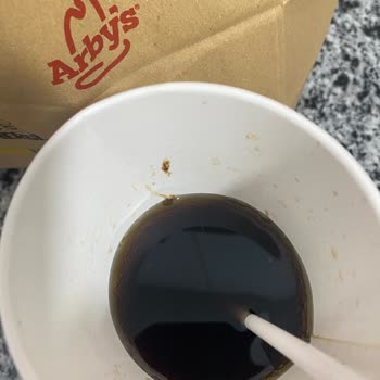 Burger King Siparişimde Hijyen Sorunu: Cola İçinde Yabancı Madde