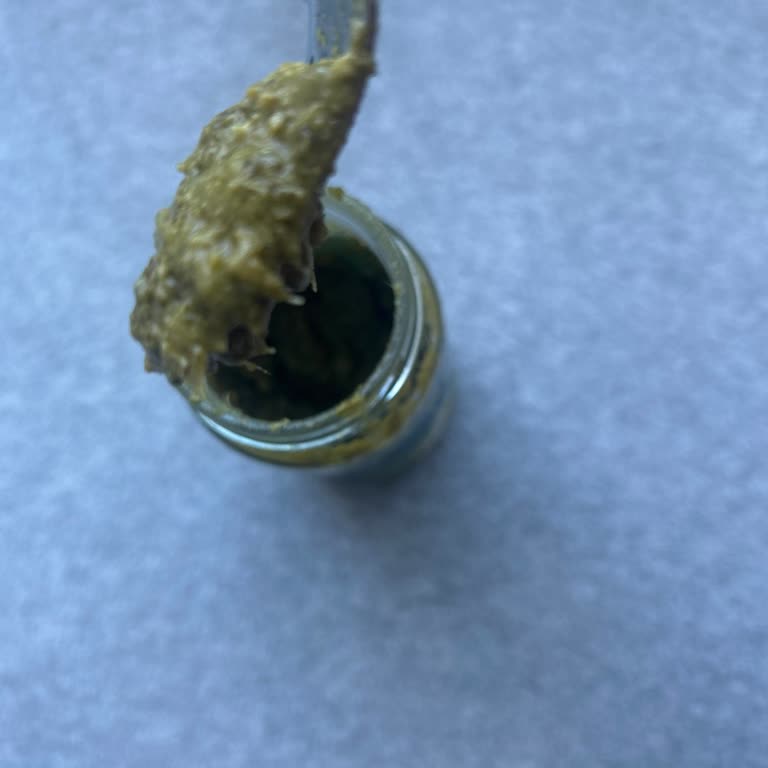 Pastavilla Pesto Sos İçinde Kılımsı ve Plastik Benzeri Yabancı Madde Endişesi