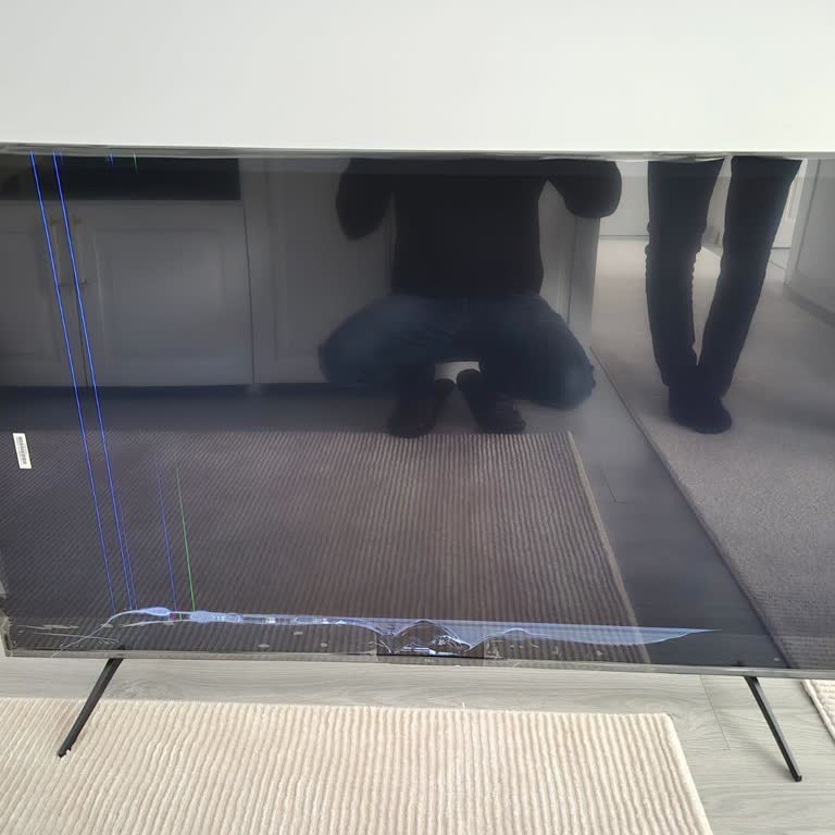 Hasarlı Televizyonun İadesi İçin Günlerdir Çözüm Sunulmuyor, Mağdur Ediliyorum