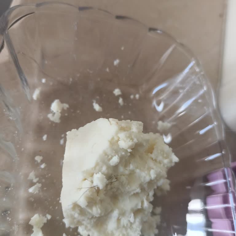 Peynirin İçinden Kıl Çıktı, Ambalaj Bilgileri Okunmuyor!