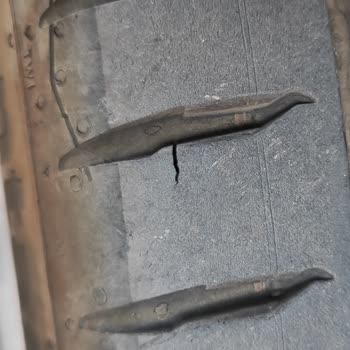 Continental Sıfır Alınan Lastikte Yarıklar Oluştu Bayi Dönüş Yapmıyor