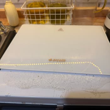 Cam Kapak Yapışkanı Eriyor, Güvenlik Riski Ve Kalıcı Çözüm Yok