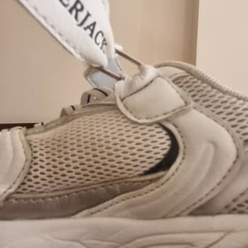 Kısa Sürede Deforme Olan Ayakkabı İçin Garanti Sorunu Ve Çözüm Beklentisi