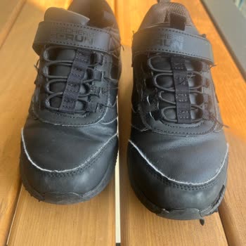 Kısa Sürede Deforme Olan Okul Ayakkabısına Olumsuz İnceleme Yanıtı