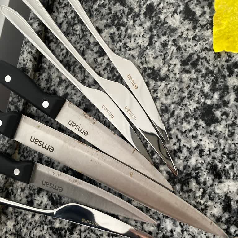 Emsan Çeyiz Setinde Kısa Sürede Paslanma Ve Mağduriyet