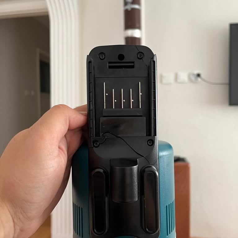 18 Günde Çatlayan Şarj Ünitesi Hayal Kırıklığı Yaşattı